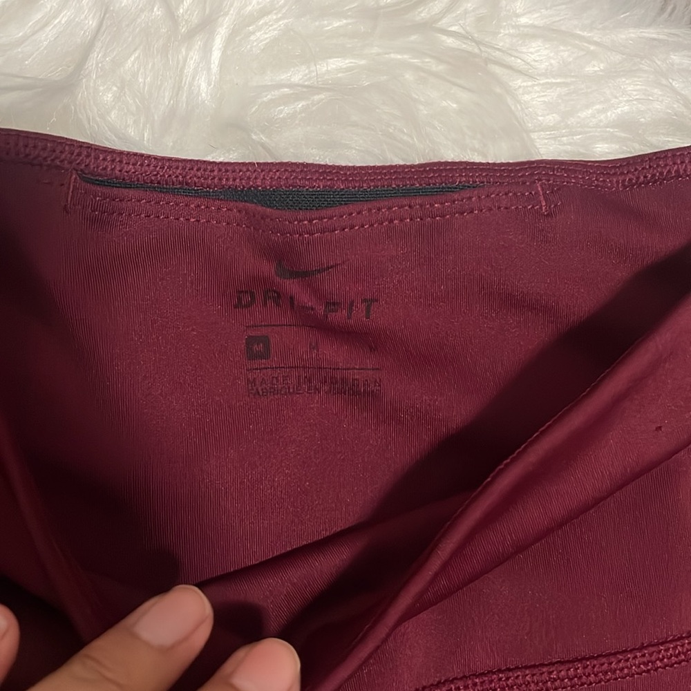 Nike Women’s Colorblock Leggings - Picture 7 of 9